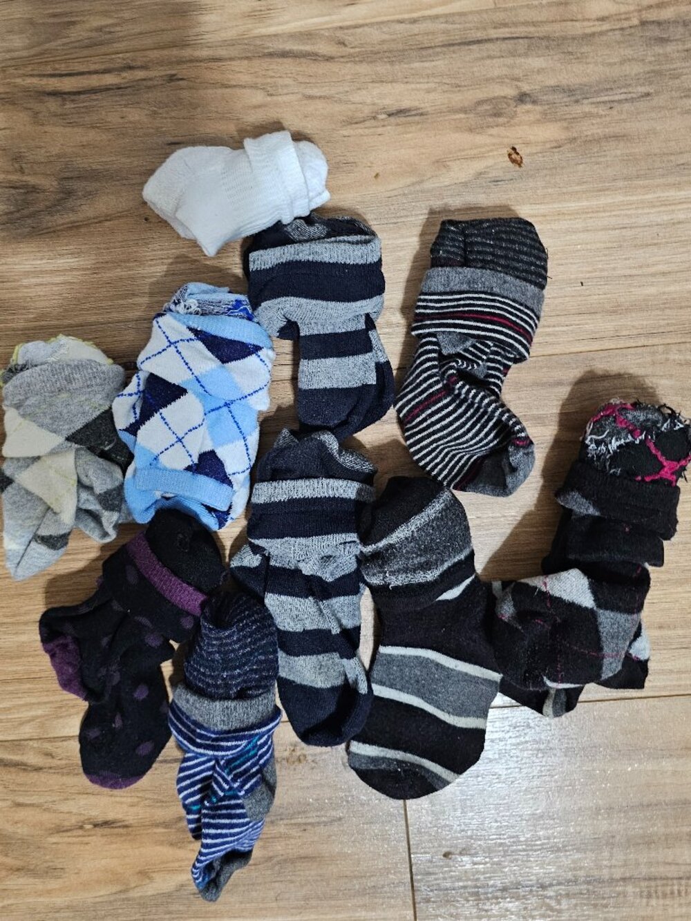 Socks Bundle 10 Pair Mid Crew Medium (shoe size 7–9.5)